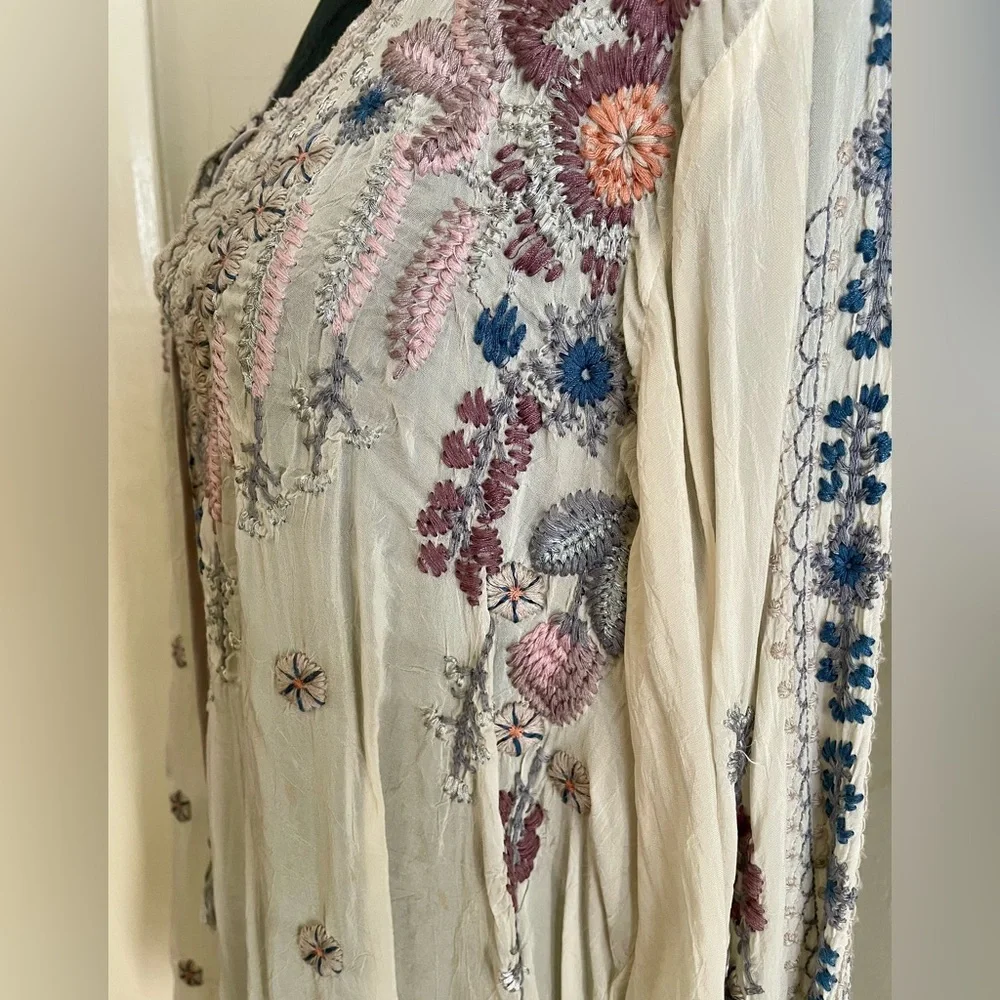 Stunning Johnny Was Silk Embroidered Top - Picture 5 of 8